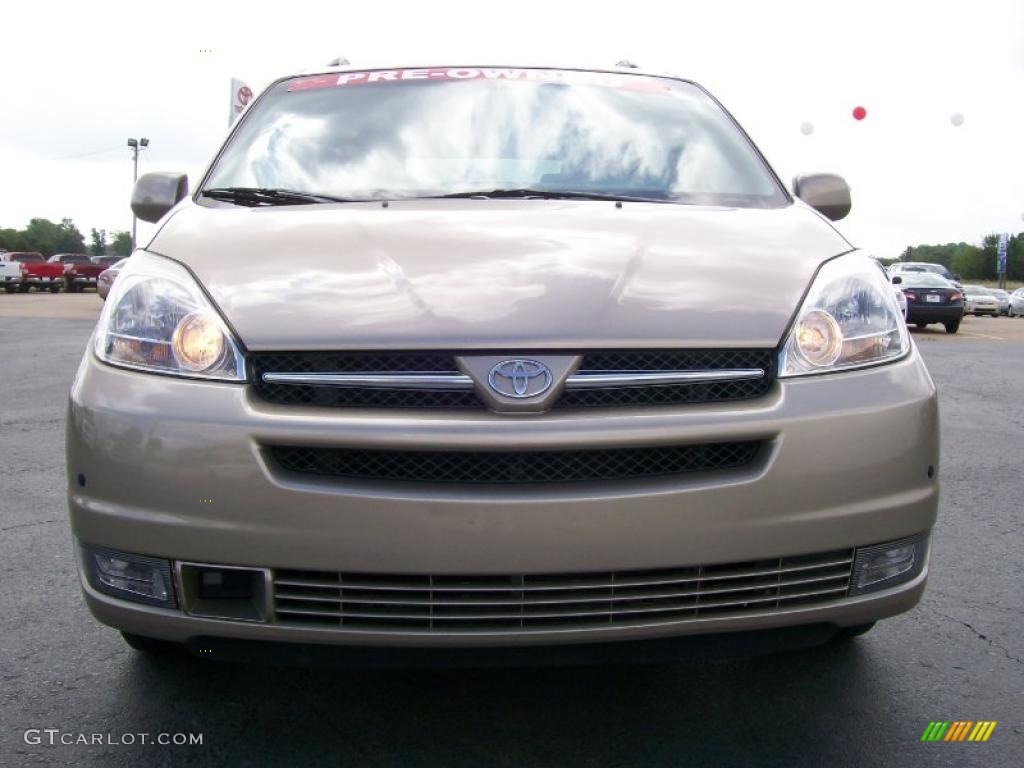 2004 Sienna XLE Limited AWD - Desert Sand Mica / Fawn Beige photo #6