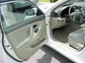 Super White - Camry LE Photo No. 9