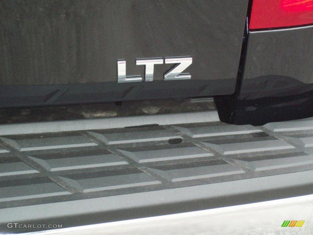2010 Silverado 1500 LTZ Crew Cab 4x4 - Black Granite Metallic / Light Titanium/Dark Titanium photo #32