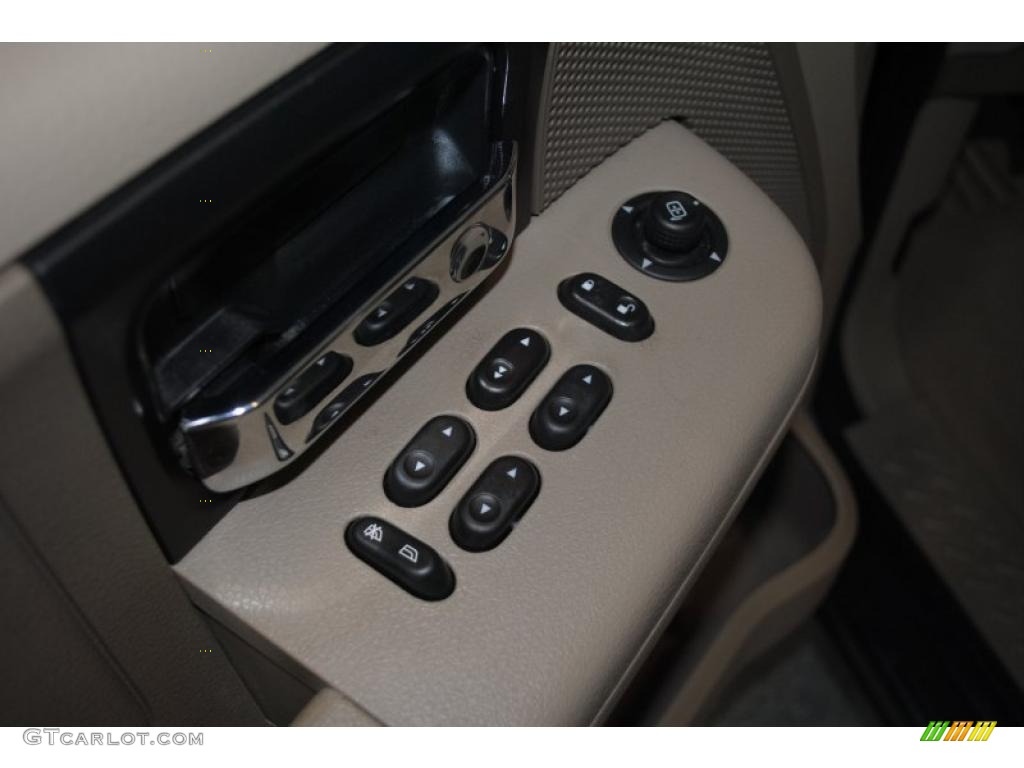 2005 F150 XLT SuperCrew - Dark Stone Metallic / Tan photo #43