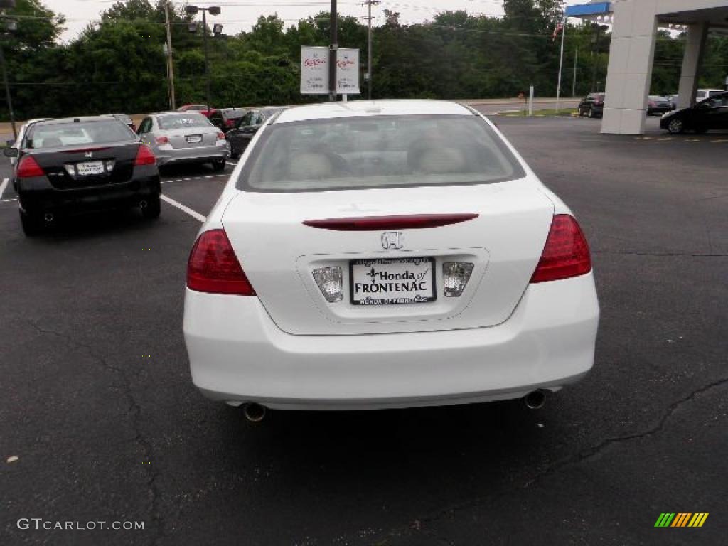 2007 Accord EX-L V6 Sedan - Taffeta White / Ivory photo #3
