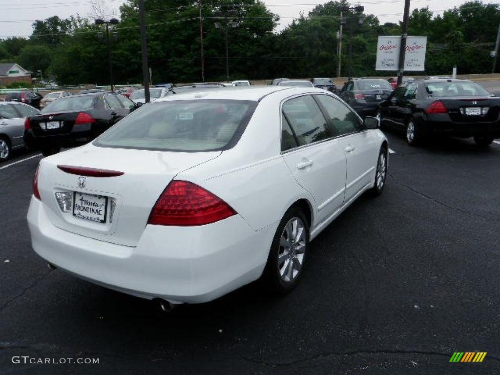 2007 Accord EX-L V6 Sedan - Taffeta White / Ivory photo #4