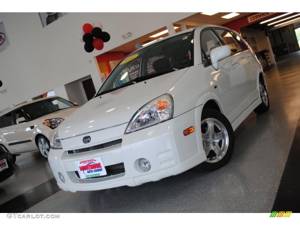 2004 Aerio SX Sport Wagon - White Pearl / Black photo #2