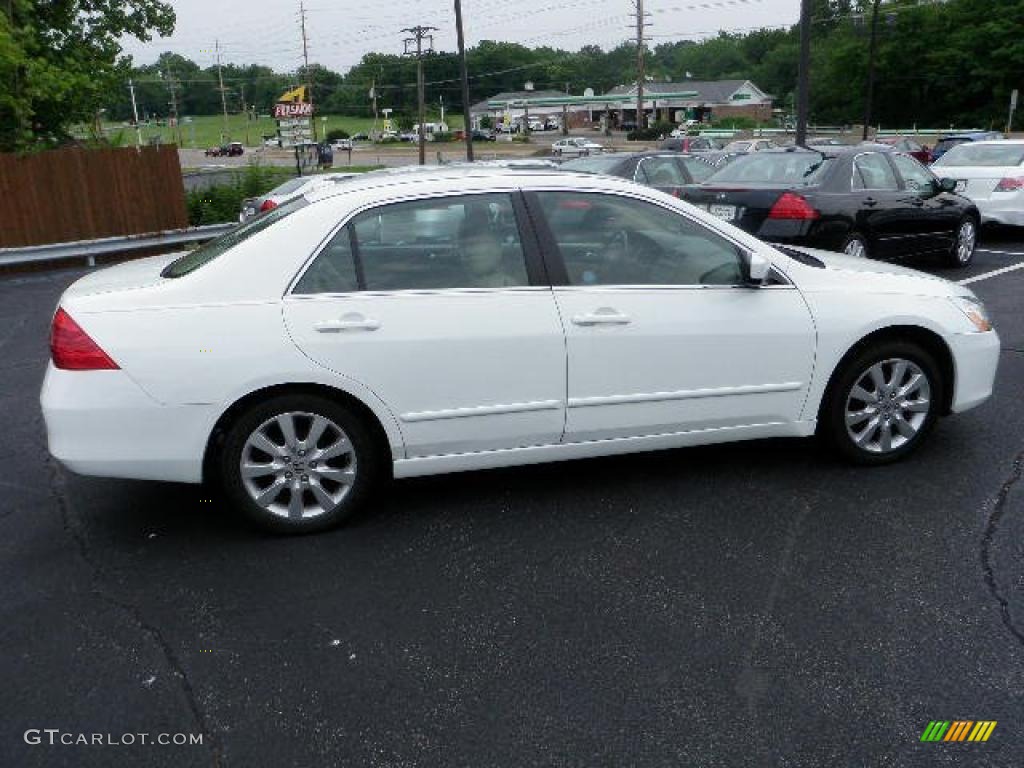 2007 Accord EX-L V6 Sedan - Taffeta White / Ivory photo #5