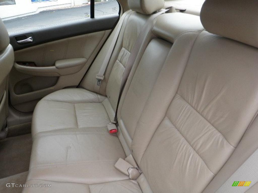 2007 Accord EX-L V6 Sedan - Taffeta White / Ivory photo #9