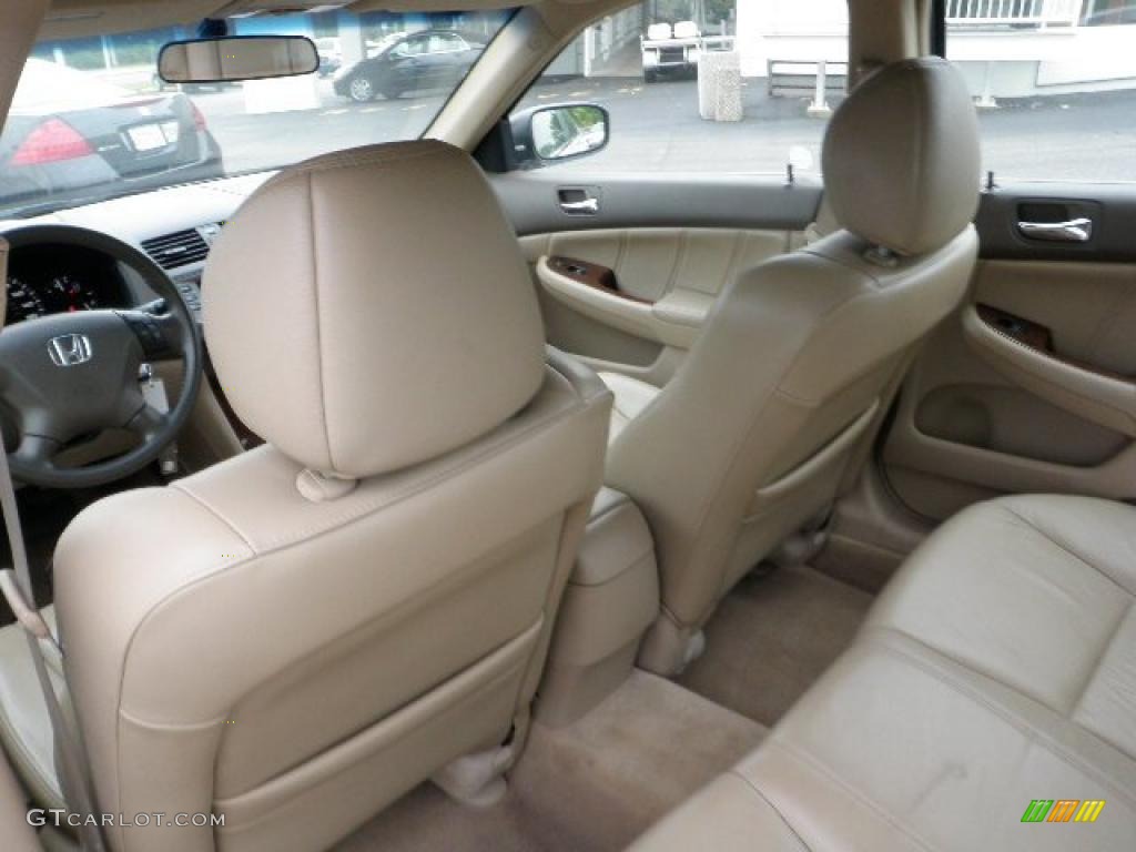 2007 Accord EX-L V6 Sedan - Taffeta White / Ivory photo #10