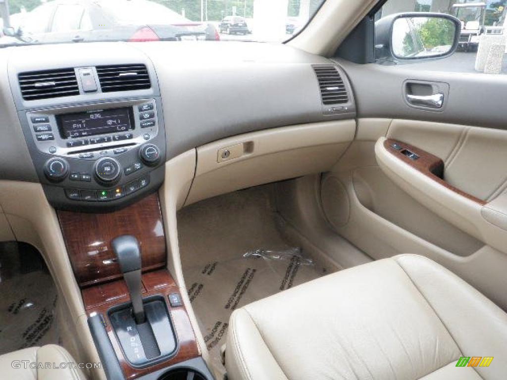 2007 Accord EX-L V6 Sedan - Taffeta White / Ivory photo #12