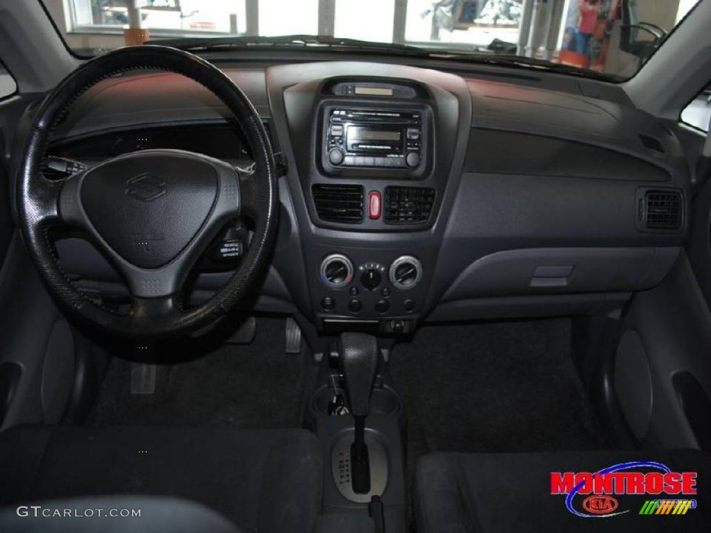 2004 Aerio SX Sport Wagon - White Pearl / Black photo #13