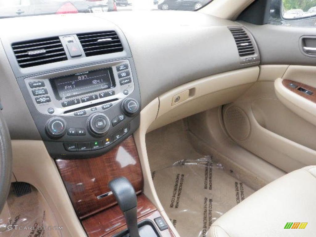2007 Accord EX-L V6 Sedan - Taffeta White / Ivory photo #19