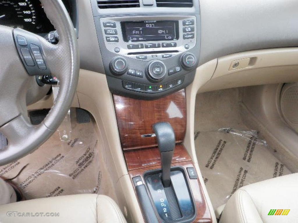 2007 Accord EX-L V6 Sedan - Taffeta White / Ivory photo #20