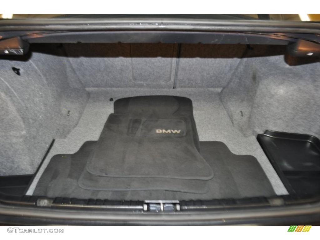 2004 3 Series 325xi Sedan - Jet Black / Sand photo #13