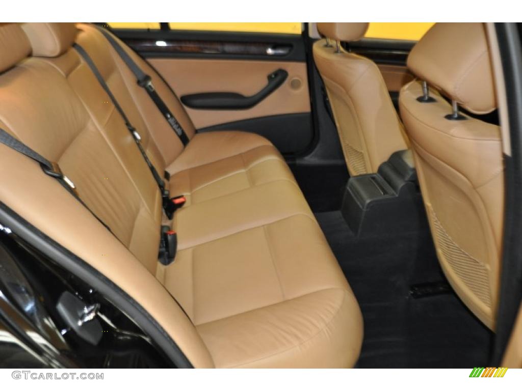2004 3 Series 325xi Sedan - Jet Black / Sand photo #14