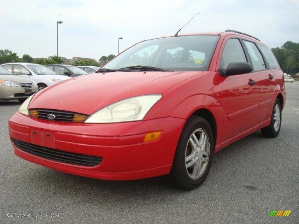 2001 Focus SE Wagon - Infra Red Clearcoat / Medium Graphite Grey photo #1