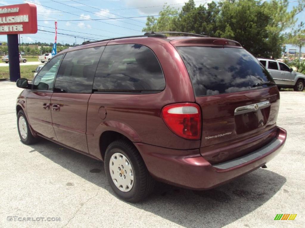 2001 Town & Country LX - Dark Garnet Red Pearl / Taupe photo #3
