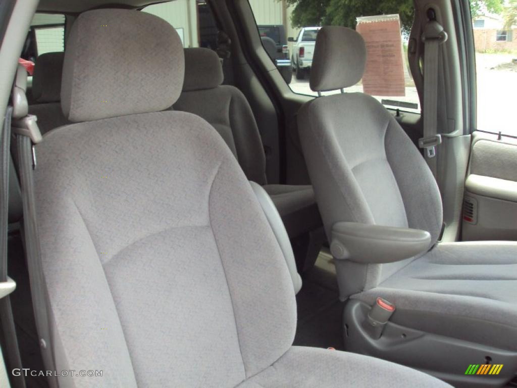 2001 Town & Country LX - Dark Garnet Red Pearl / Taupe photo #13