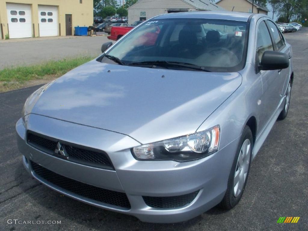 2010 Lancer DE - Apex Silver Metallic / Black photo #1