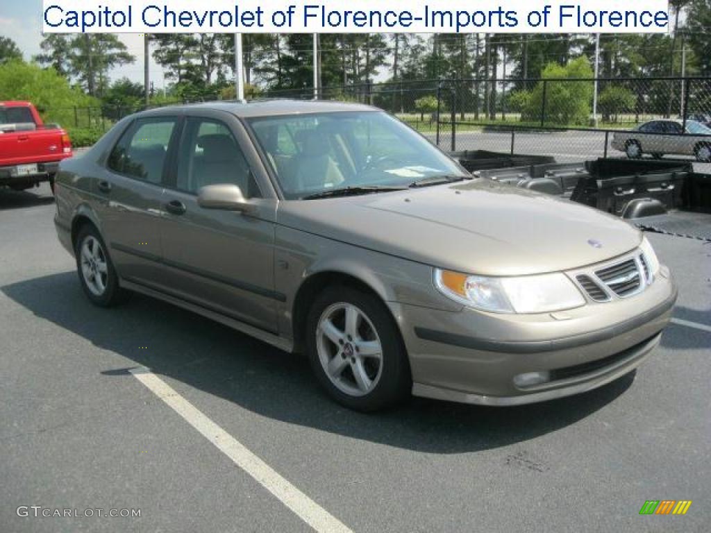 2004 9-5 Arc Sedan - Hazelnut Metallic / Sand Beige photo #1