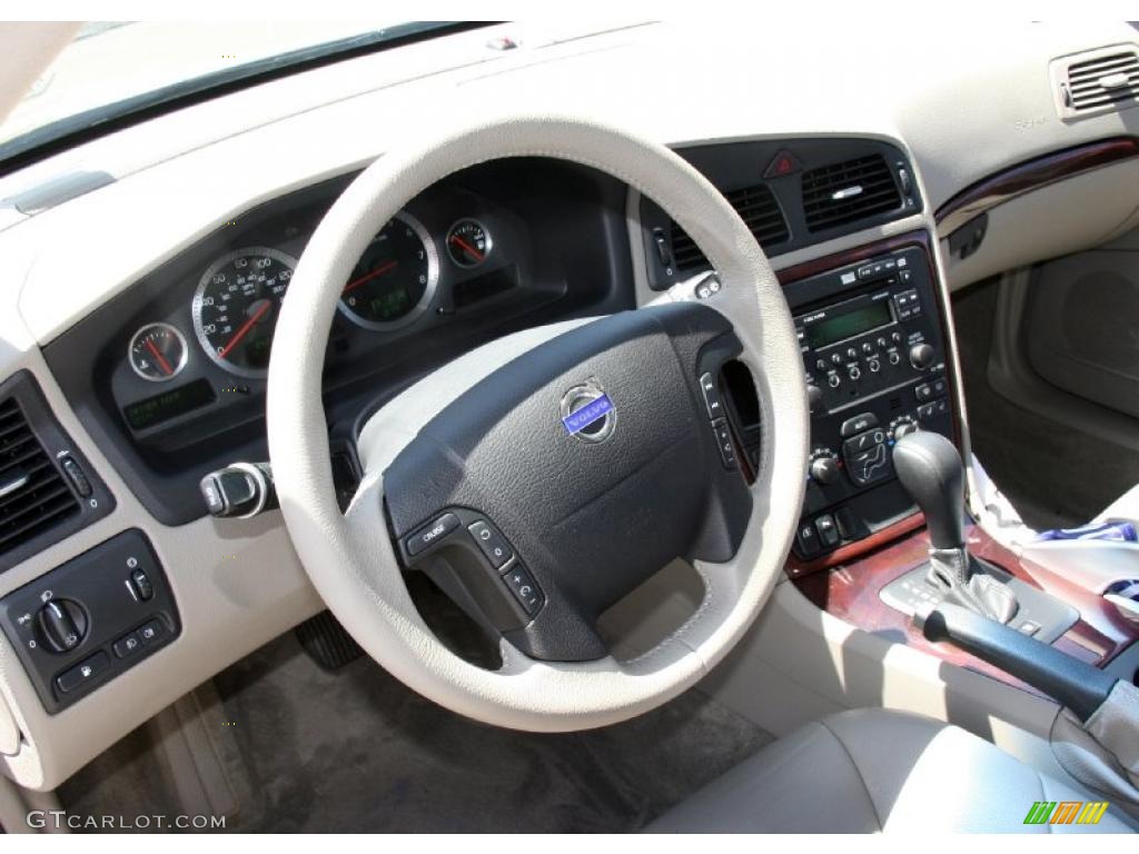 2007 XC70 AWD Cross Country - Silver Metallic / Taupe photo #12