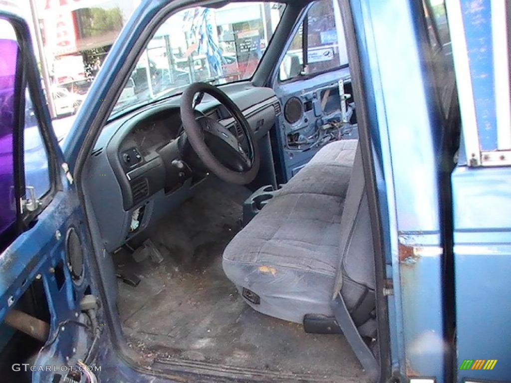 1993 F150 XLT Regular Cab - Bimini Blue Metallic / Blue photo #13