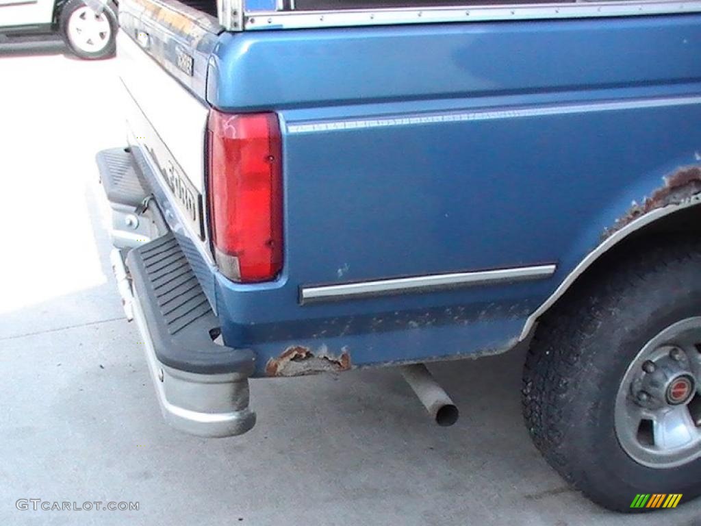 1993 F150 XLT Regular Cab - Bimini Blue Metallic / Blue photo #23