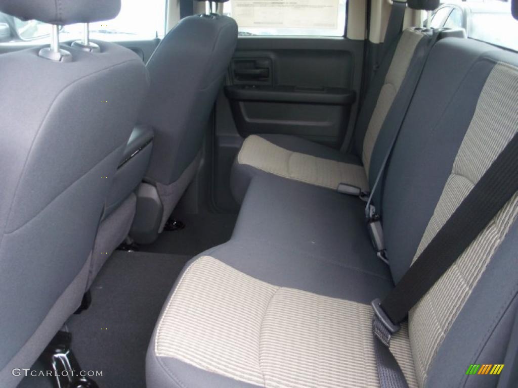 2010 Ram 1500 ST Quad Cab 4x4 - Brilliant Black Crystal Pearl / Dark Slate/Medium Graystone photo #3