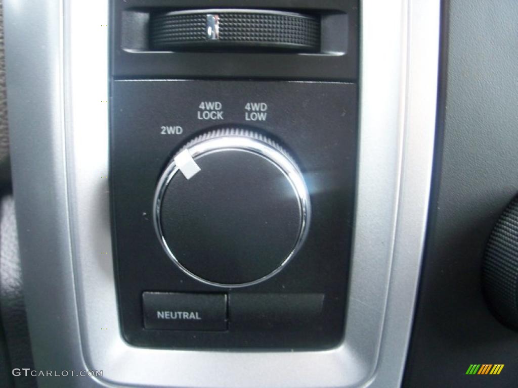 2010 Ram 2500 SLT Crew Cab 4x4 - Rugged Brown Pearl / Light Pebble Beige/Bark Brown photo #5