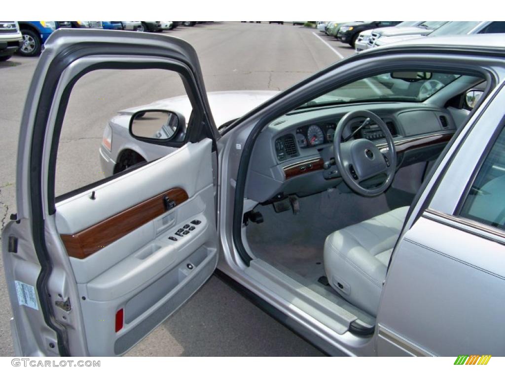 2004 Grand Marquis LS - Silver Birch Metallic / Light Flint photo #11