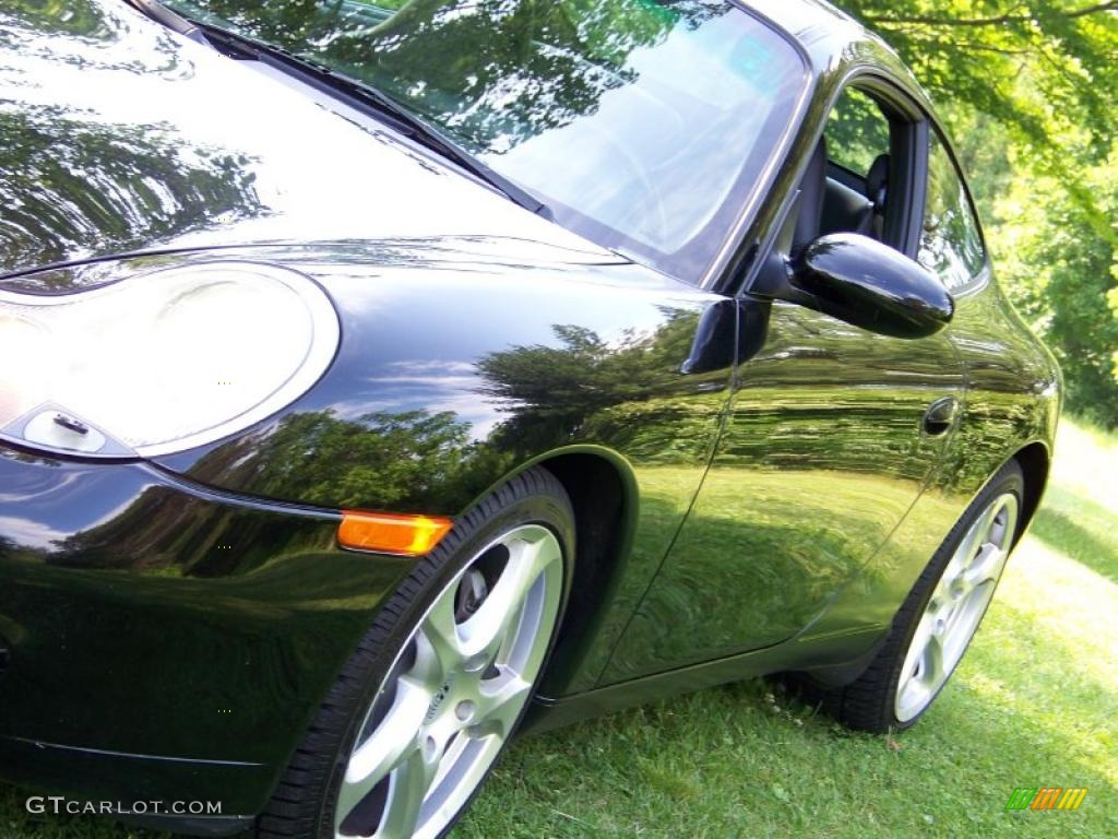 2001 911 Carrera 4 Coupe - Black Metallic / Black photo #10