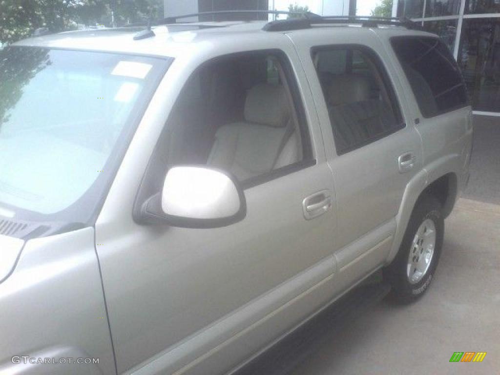 2004 Tahoe LT 4x4 - Silver Birch Metallic / Tan/Neutral photo #20