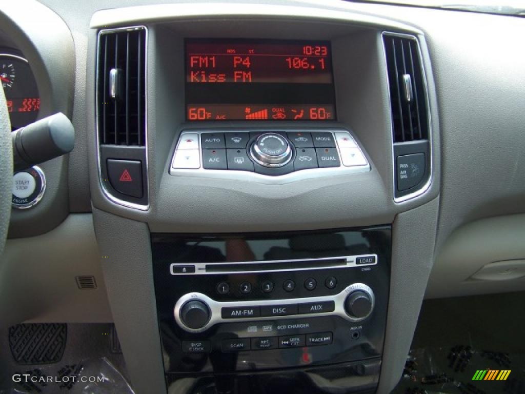 2009 Maxima 3.5 SV - Super Black / Frost Leather photo #11