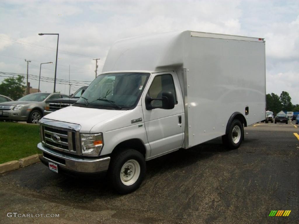 2010 E Series Cutaway E350 Commercial Moving Van - Oxford White / Medium Flint photo #1