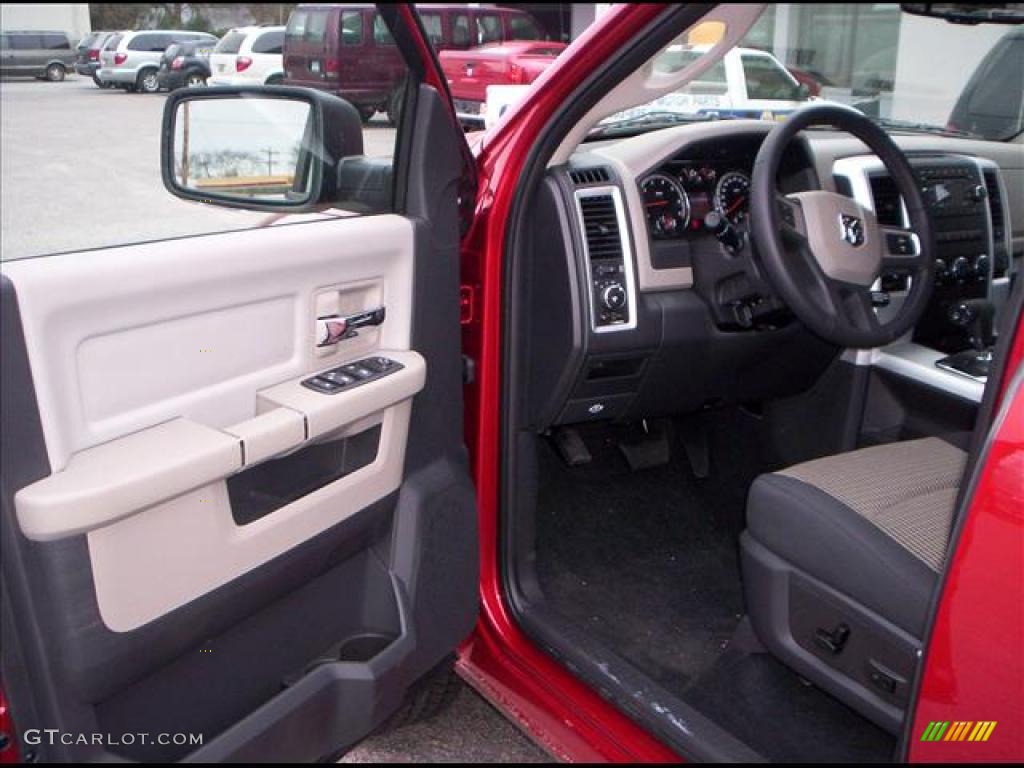 2010 Ram 1500 Big Horn Crew Cab 4x4 - Inferno Red Crystal Pearl / Dark Slate/Medium Graystone photo #7