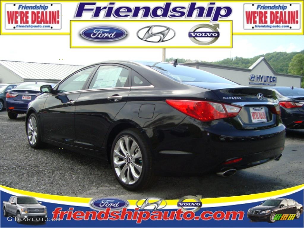 2011 Sonata SE - Midnight Black / Black photo #2