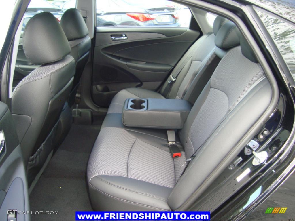 2011 Sonata SE - Midnight Black / Black photo #4