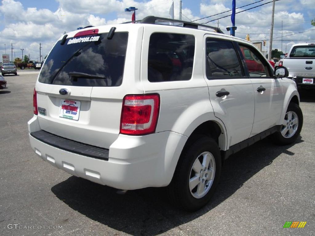 2009 Escape XLT - Oxford White / Stone photo #5