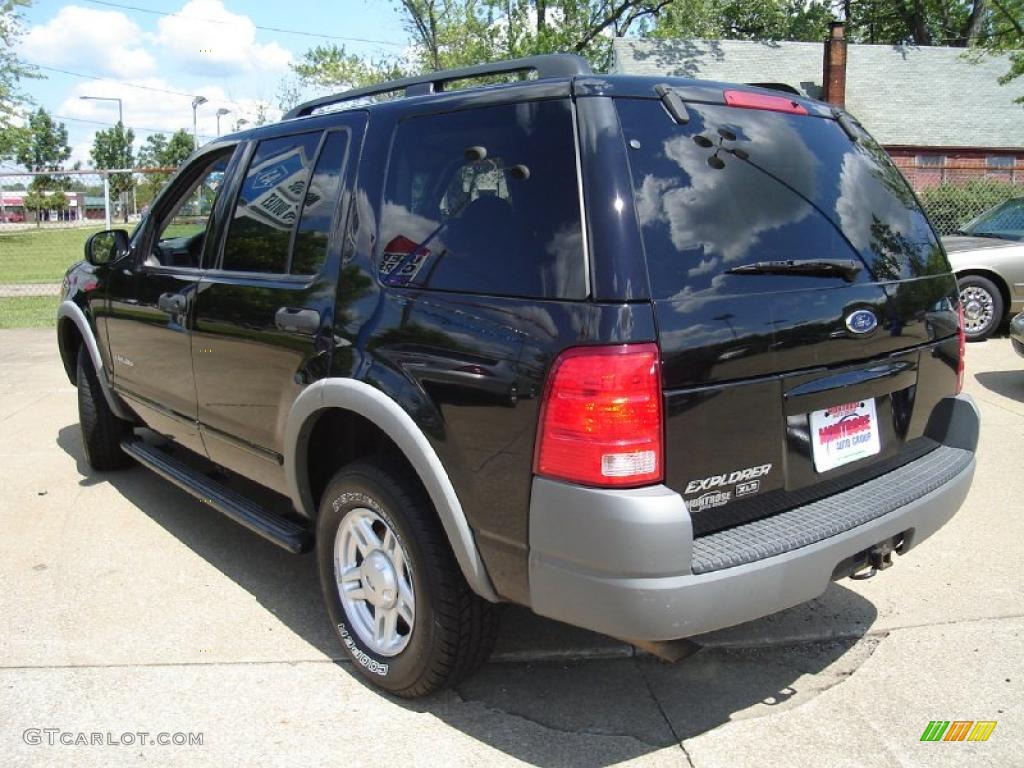 2002 Explorer XLS 4x4 - Black Clearcoat / Graphite photo #3