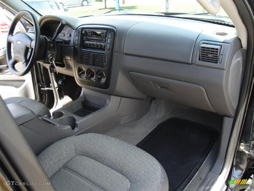 2002 Explorer XLS 4x4 - Black Clearcoat / Graphite photo #15