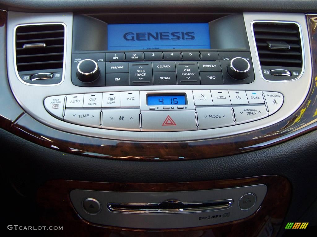 2009 Genesis 3.8 Sedan - Platinum Metallic / Black photo #21