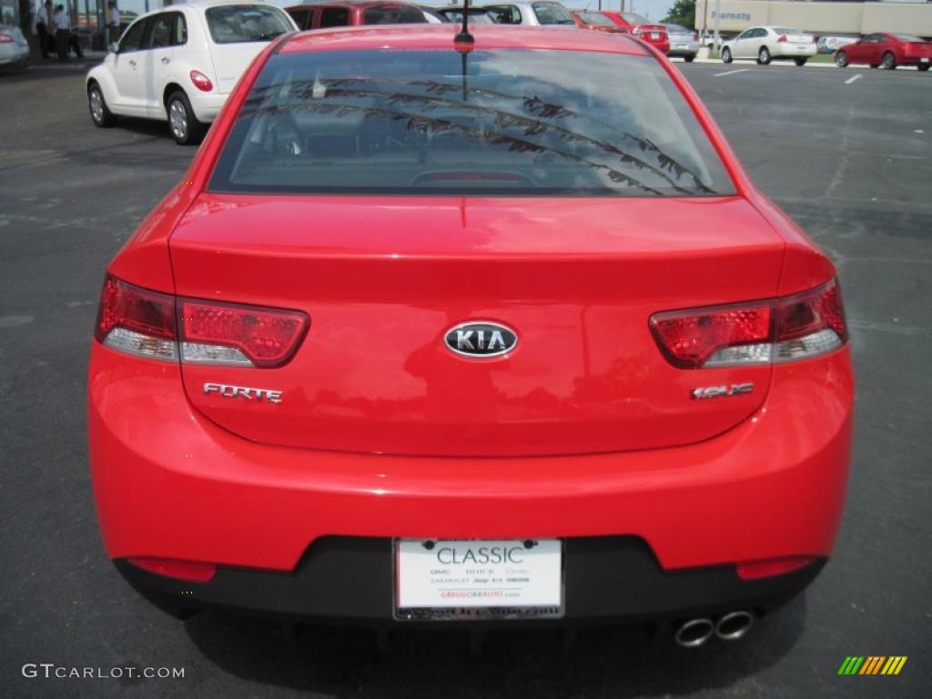 2010 Forte Koup SX - Racing Red / Black Sport photo #6