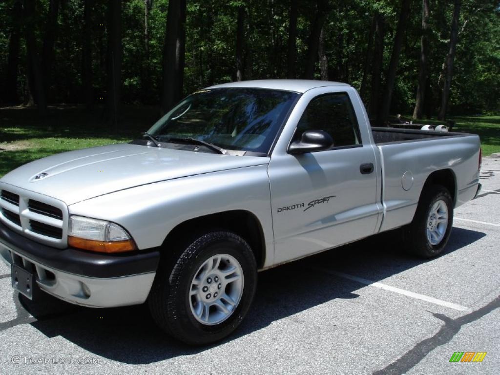 2001 Bright Silver Metallic Dodge Dakota Sport Regular Cab 31080228