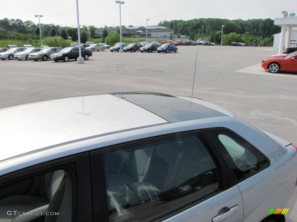 2006 Malibu Maxx LT Wagon - Silverstone Metallic / Titanium Gray photo #23