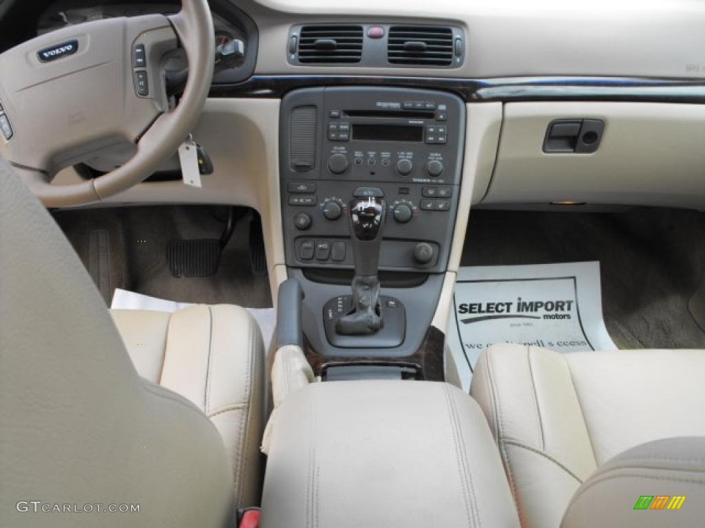 2000 S80 T6 - White / Taupe/Light Taupe photo #15