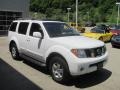 2007 Avalanche White Nissan Pathfinder SE 4x4  photo #5