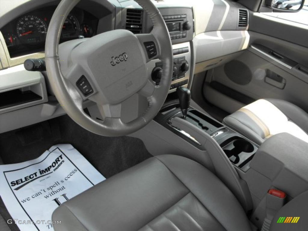 2005 Grand Cherokee Laredo - Deep Beryl Green Pearl / Medium Slate Gray photo #11