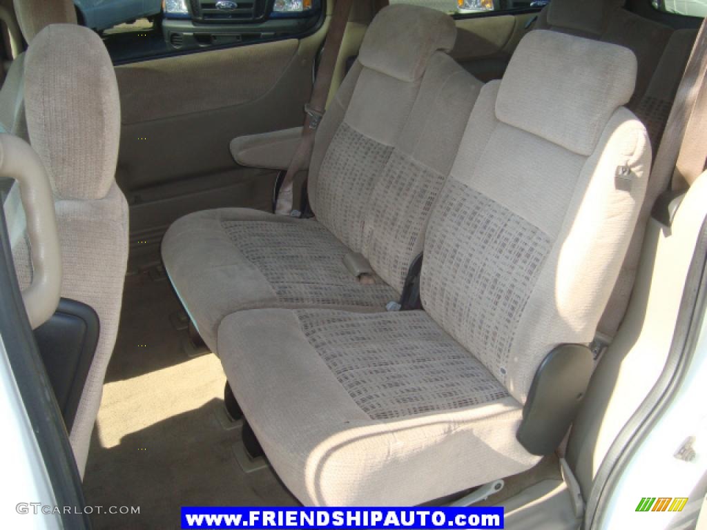 2001 Venture LS - Bright White / Neutral photo #6