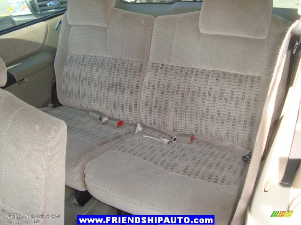2001 Venture LS - Bright White / Neutral photo #7