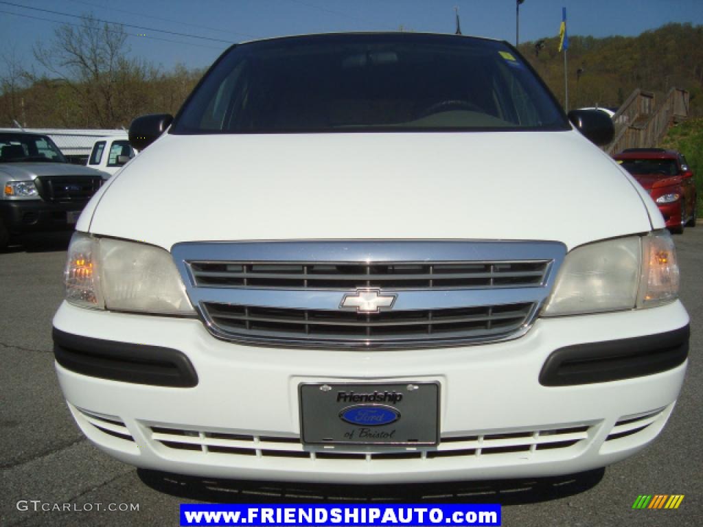 2001 Venture LS - Bright White / Neutral photo #9