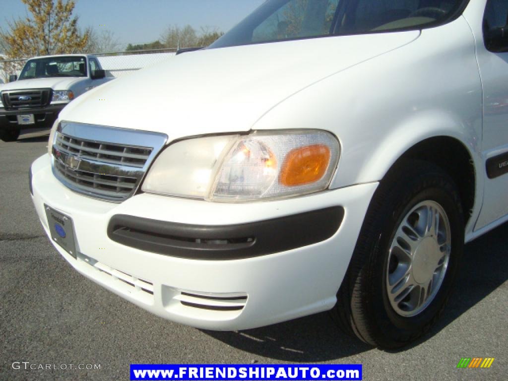 2001 Venture LS - Bright White / Neutral photo #10