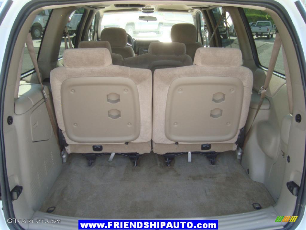 2001 Venture LS - Bright White / Neutral photo #11