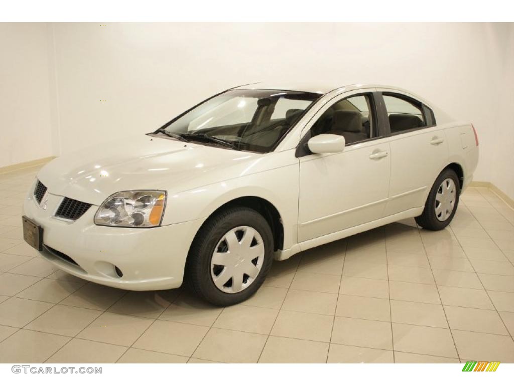 2005 Galant ES - Dover White Pearl / Beige photo #3